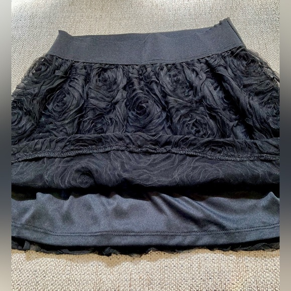 Stooshy Black Floral Skirt Size Small - Picture 3 of 5